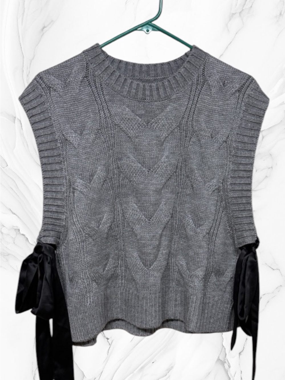 Commense Gray Cable Knit Sleeveless Sweater Vest with Black Ribbon Ties large